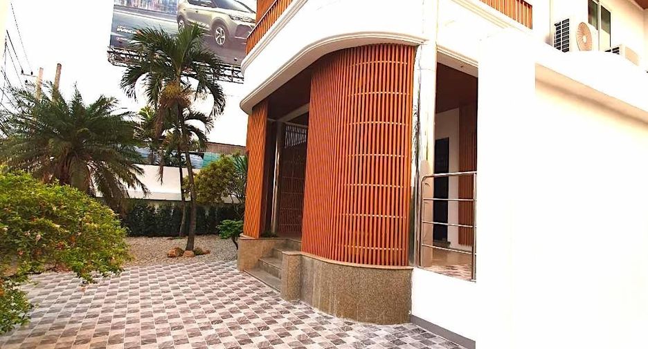 For sale and for rent 5 bedrooms villa in Mueang Chiang Mai, Chiang Mai