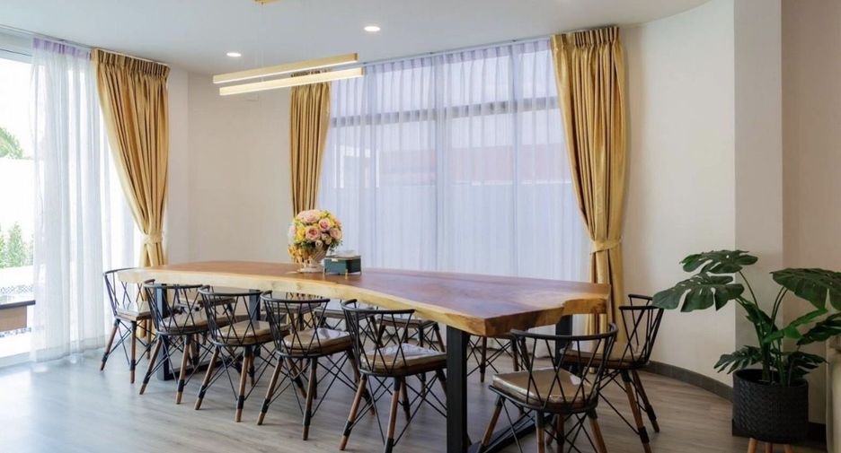 For sale and for rent 5 bedrooms villa in Mueang Chiang Mai, Chiang Mai