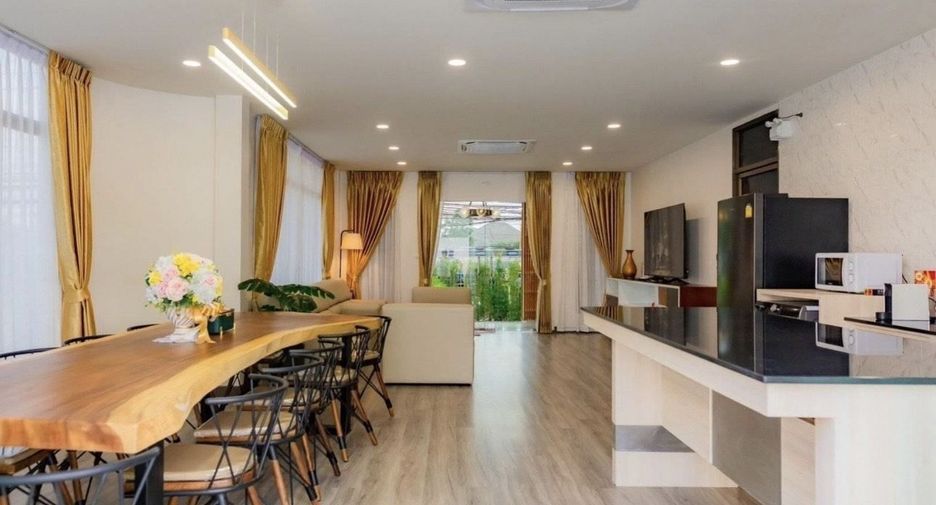 For sale and for rent 5 bedrooms villa in Mueang Chiang Mai, Chiang Mai