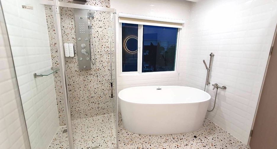 For sale and for rent 5 bedrooms villa in Mueang Chiang Mai, Chiang Mai