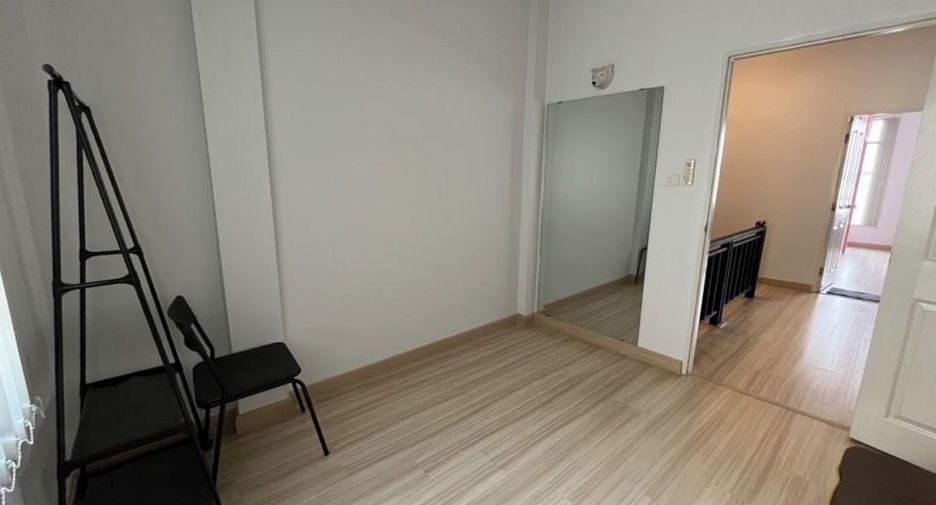 Reihenhaus zur Miete mit 3 Zimmer in Saraphi, Chiang Mai