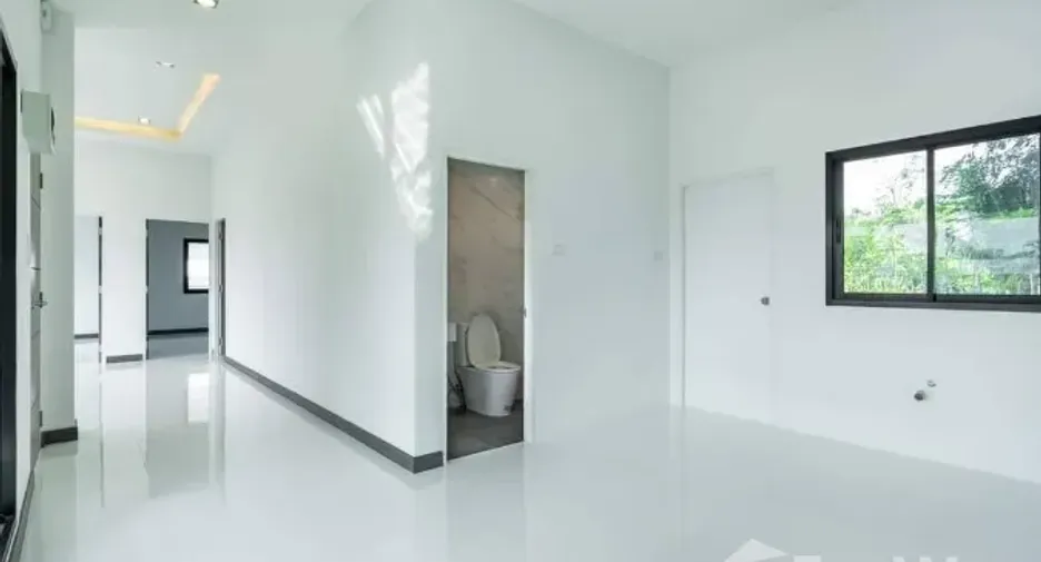For sale 3 bedrooms house in Saraphi, Chiang Mai