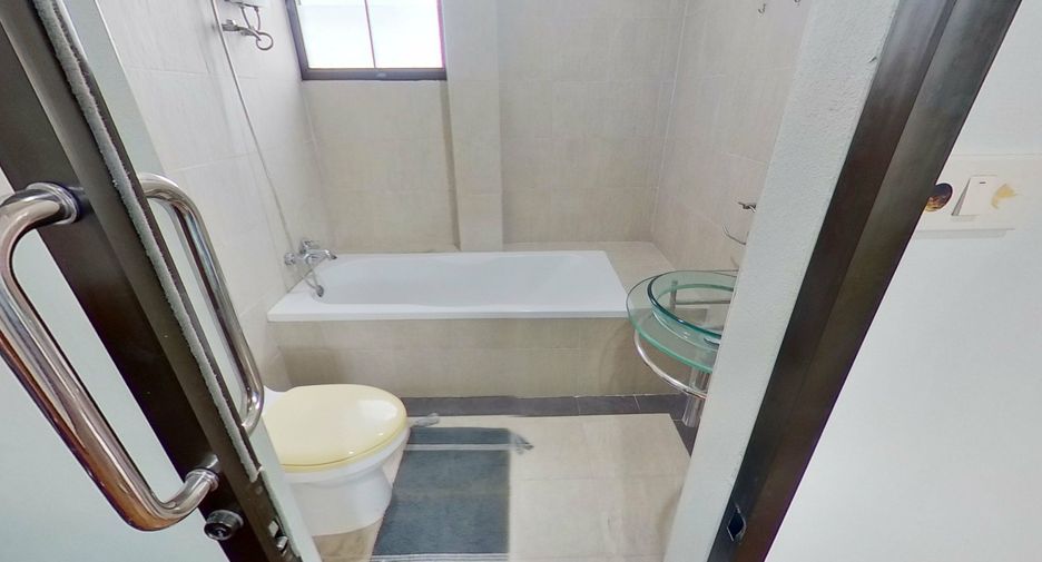 For sale 4 ベッドルーム house in Mueang Chiang Mai, Chiang Mai