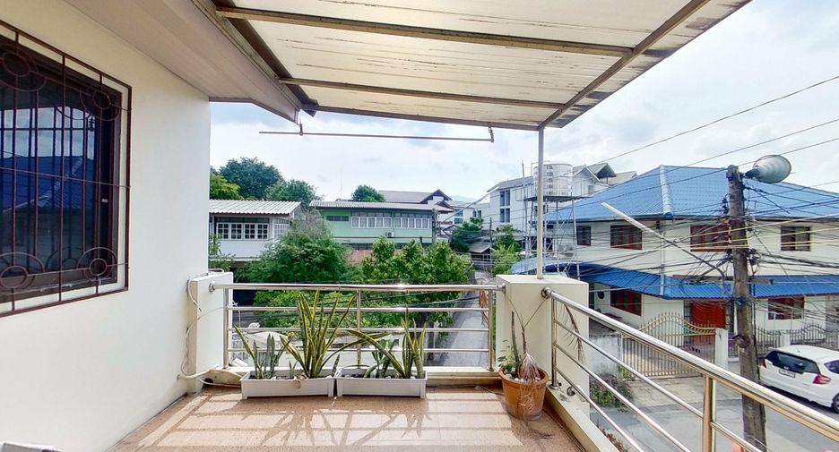 For sale 4 ベッドルーム house in Mueang Chiang Mai, Chiang Mai