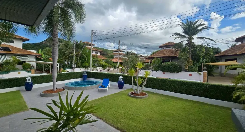 For sale 2 ベッドルーム villa in Pran Buri, Prachuap Khiri Khan