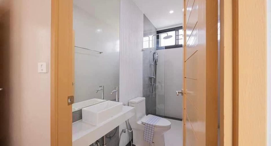 For sale and for rent 4 bedrooms villa in Mueang Chiang Mai, Chiang Mai