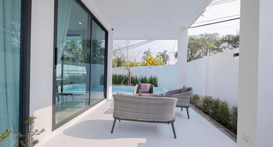 For sale and for rent 4 bedrooms villa in Mueang Chiang Mai, Chiang Mai