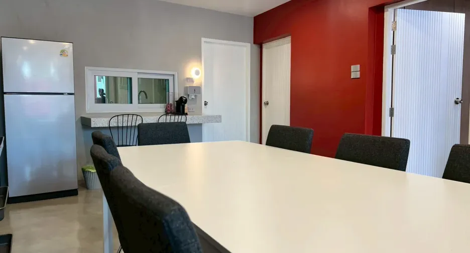 À vendre et à louer 4 chambres villa à Hua Hin, Prachuap Khiri Khan