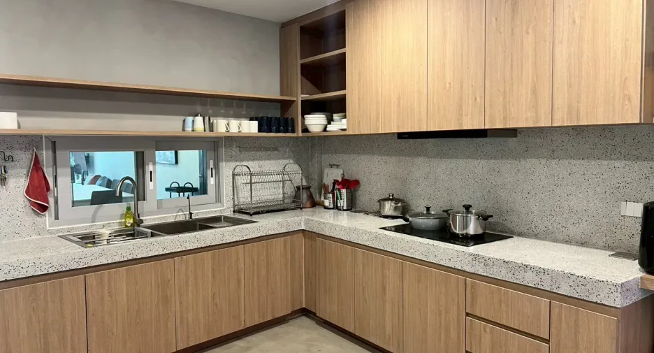 À vendre et à louer 4 chambres villa à Hua Hin, Prachuap Khiri Khan