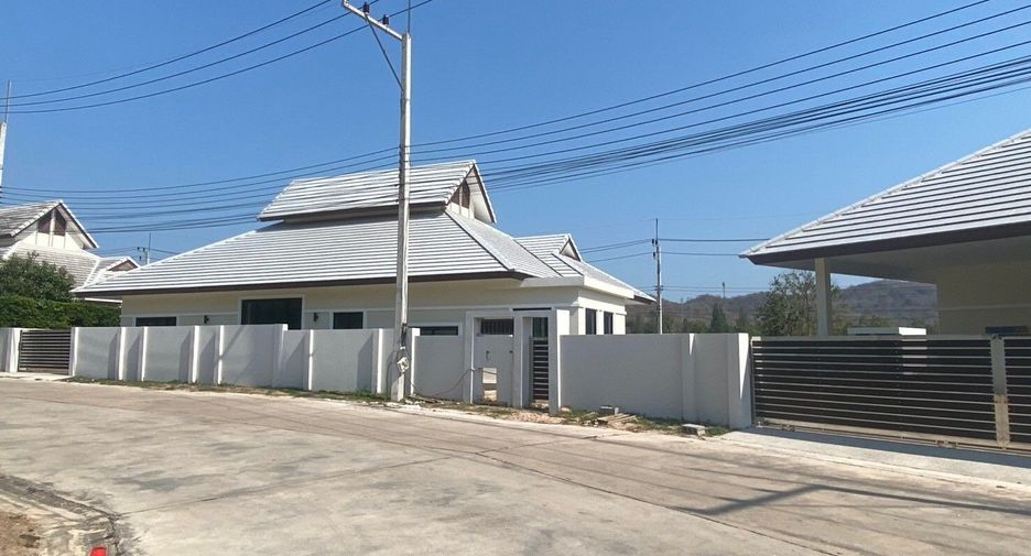 For sale 3 bedrooms house in Hua Hin, Prachuap Khiri Khan
