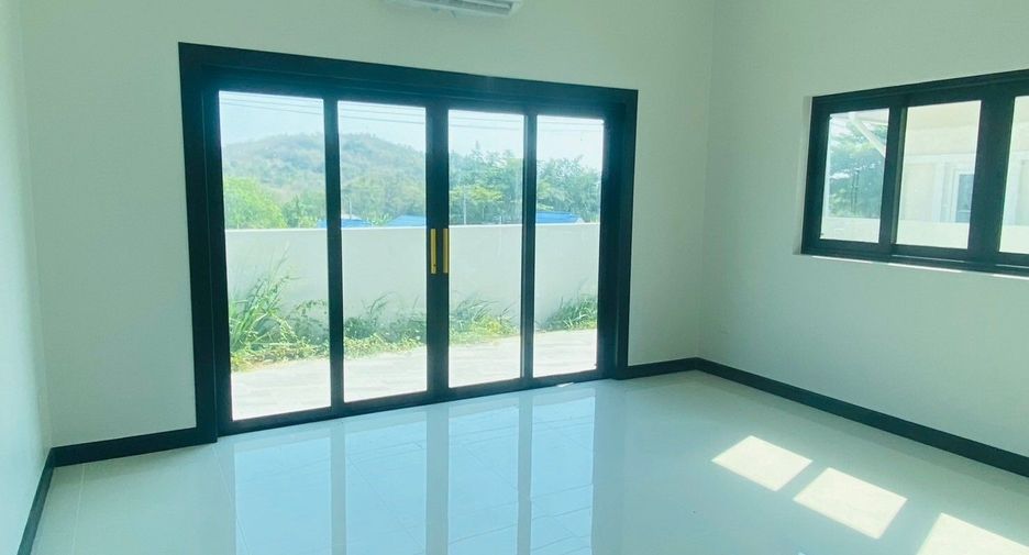 For sale 3 bedrooms house in Hua Hin, Prachuap Khiri Khan