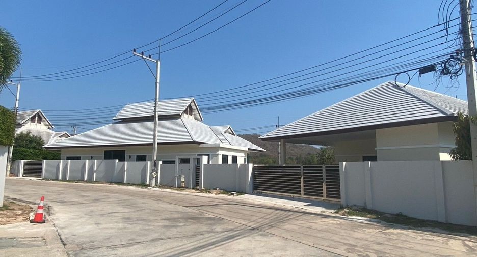 For sale 3 bedrooms house in Hua Hin, Prachuap Khiri Khan