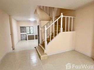 For sale 4 bedrooms townhouse in Mueang Samut Prakan, Samut Prakan