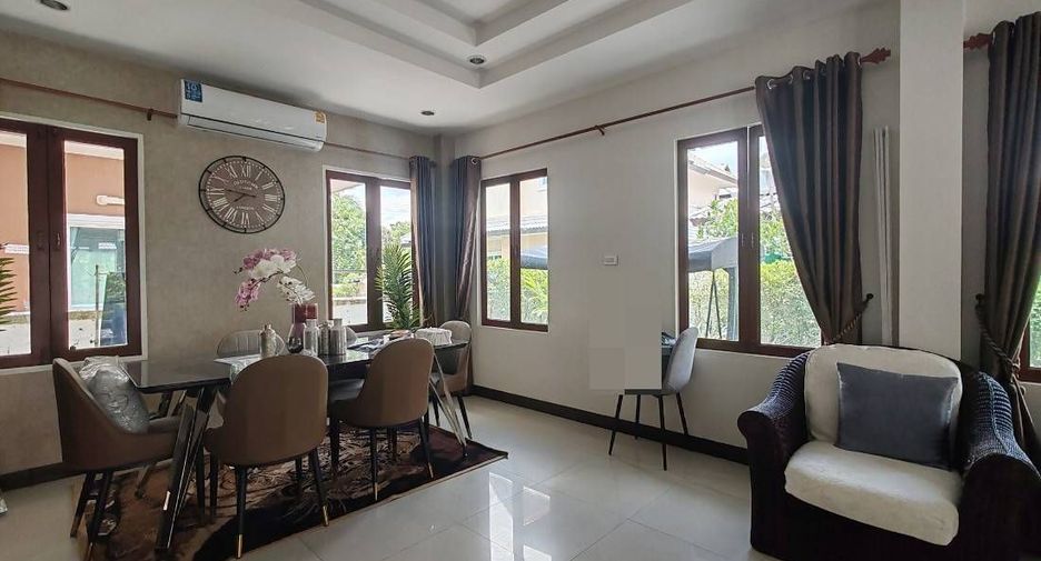 For rent 4 bedrooms house in Mueang Chiang Mai, Chiang Mai