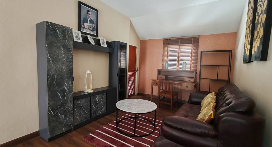 For rent 4 bedrooms house in Mueang Chiang Mai, Chiang Mai