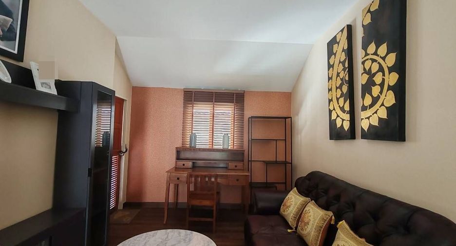 For rent 4 bedrooms house in Mueang Chiang Mai, Chiang Mai