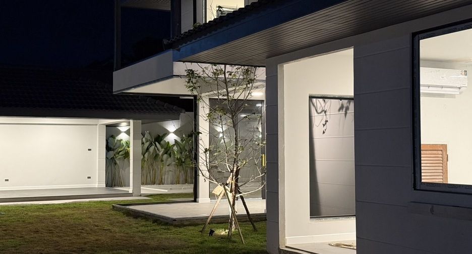 Villa zur Miete mit 5 Zimmer in Mueang Chiang Mai, Chiang Mai