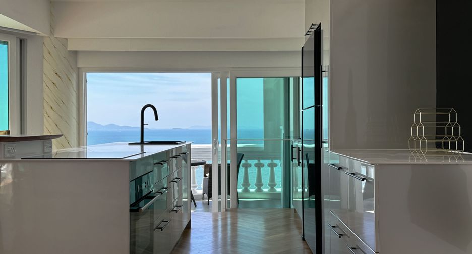 For sale and for rent 2 bedrooms condo in Bang Lamung, Chonburi