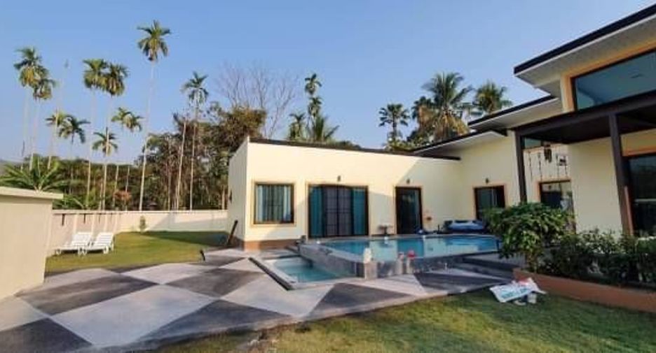 For sale 3 bedrooms villa in Doi Saket, Chiang Mai