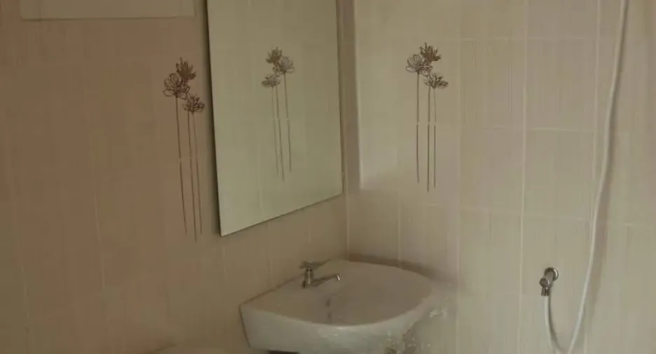For sale and for rent 2 bedrooms townhouse in Mueang Trat, Trat