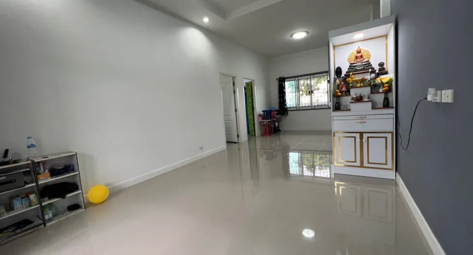 出售 3 卧室 独立屋 在 Phanat Nikhom, Chon Buri