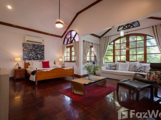 For sale 4 ベッドルーム house in Huai Khwang, Bangkok