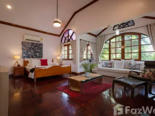 Haus zum Kauf mit 4 Zimmer in Huai Khwang, Bangkok