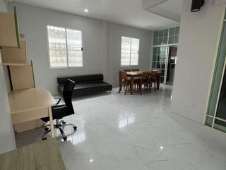 À louer 3 chambres maison à Mueang Chiang Mai, Chiang Mai
