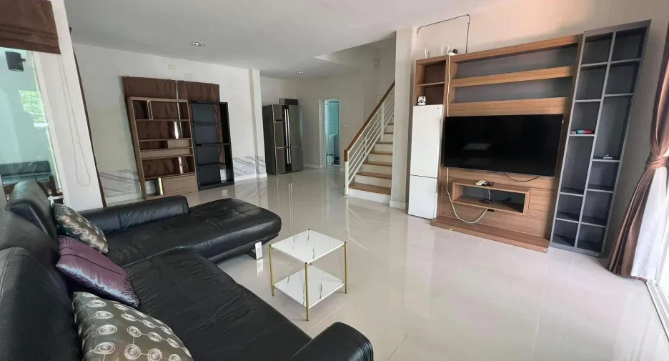 For rent 3 bedrooms house in Mueang Chiang Mai, Chiang Mai