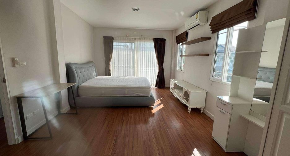 For rent 3 bedrooms house in Mueang Chiang Mai, Chiang Mai