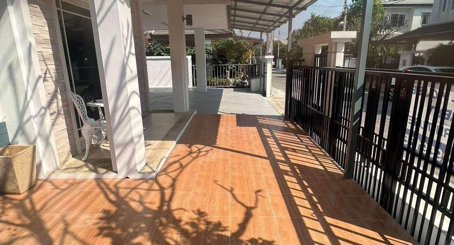 For rent 3 bedrooms house in Mueang Chiang Mai, Chiang Mai