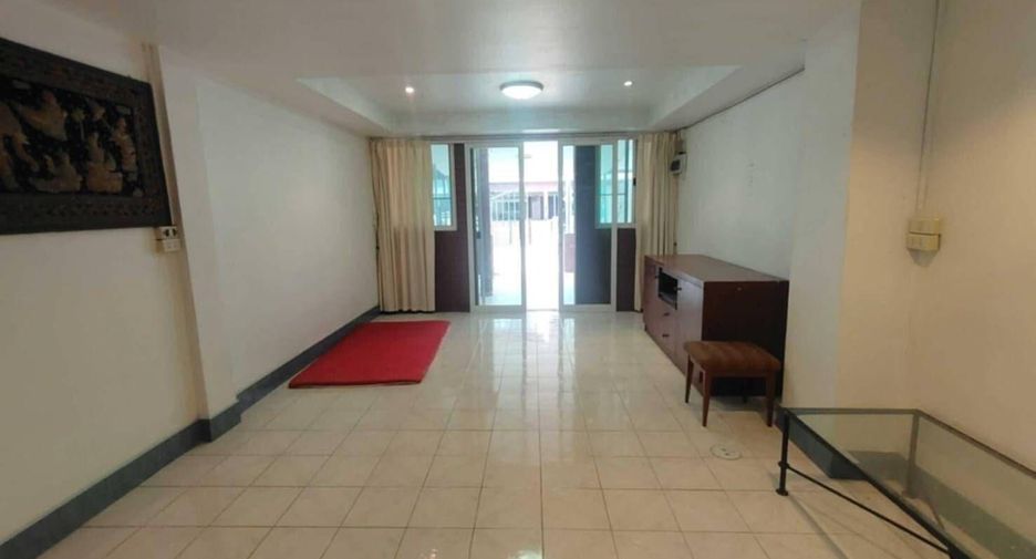 For rent 2 bedrooms townhouse in Hua Hin, Prachuap Khiri Khan