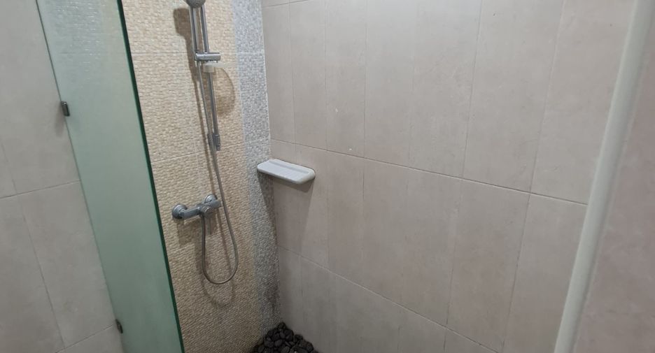 Продажа 24 спальни отель в Самуи, Сураттани