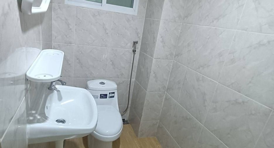 For sale 2 bedrooms townhouse in Lat Krabang, Bangkok