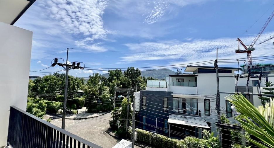 For rent 3 bedrooms townhouse in Thalang, Phuket