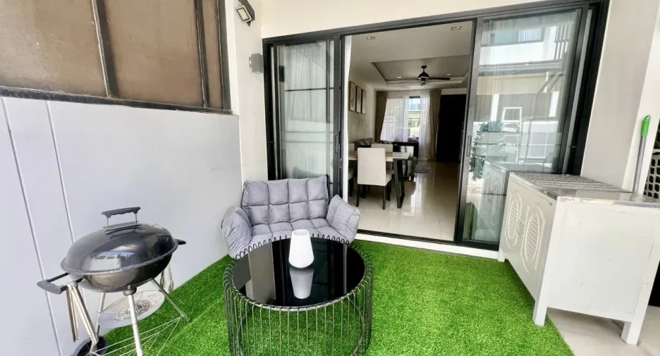 For rent 3 bedrooms townhouse in Thalang, Phuket