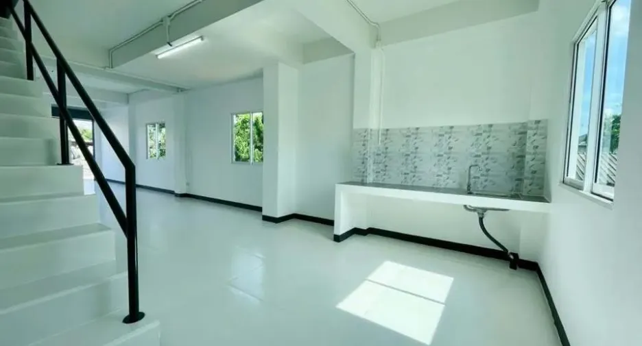 For rent 3 bedrooms townhouse in Hang Dong, Chiang Mai