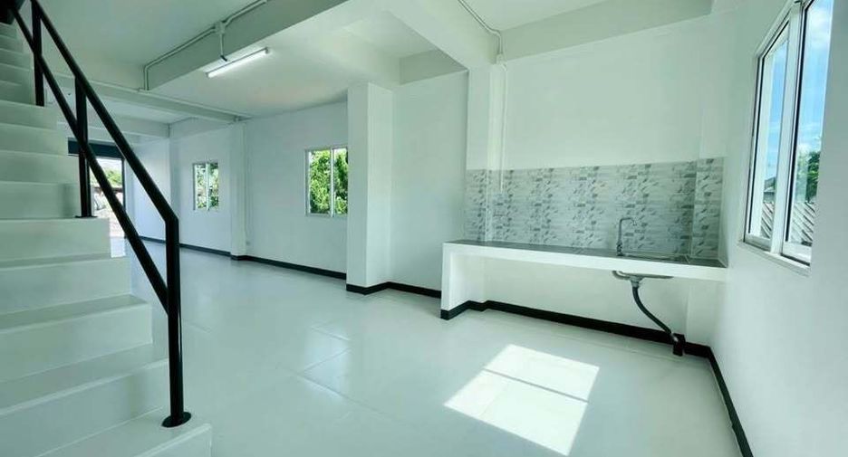 For rent 3 bedrooms townhouse in Hang Dong, Chiang Mai