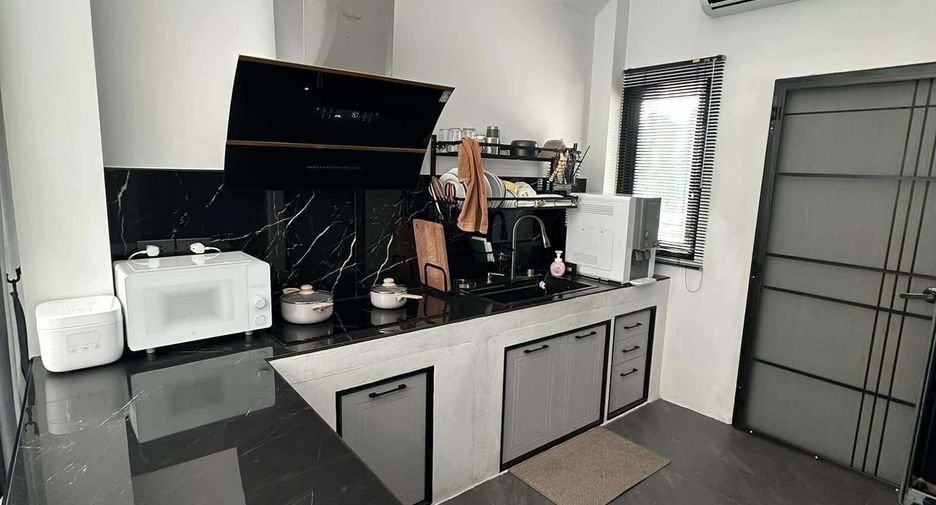 For sale 4 bedrooms house in Doi Saket, Chiang Mai