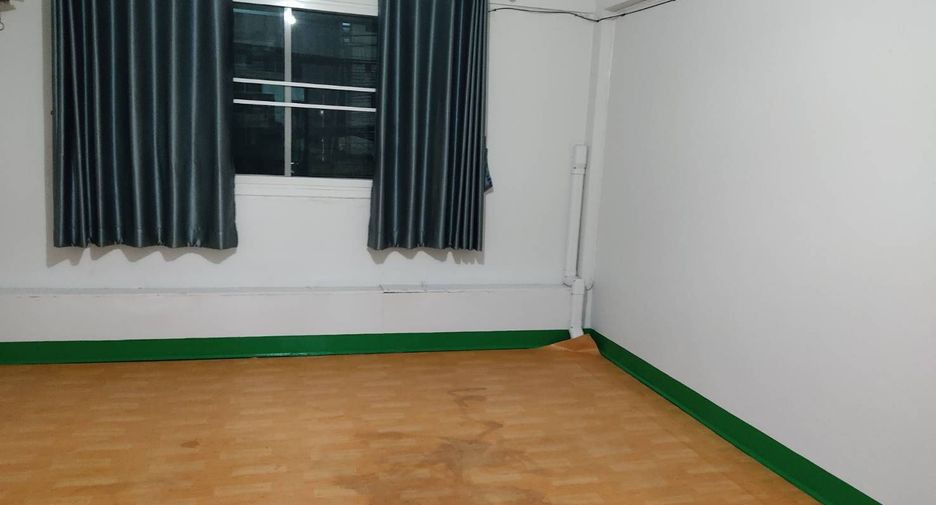 For sale 4 bedrooms townhouse in Mueang Chiang Mai, Chiang Mai