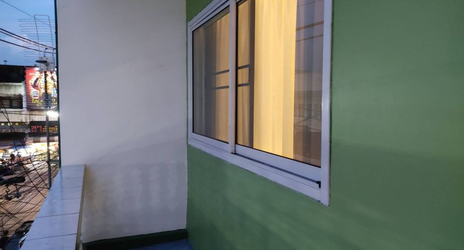 For sale 4 bedrooms townhouse in Mueang Chiang Mai, Chiang Mai