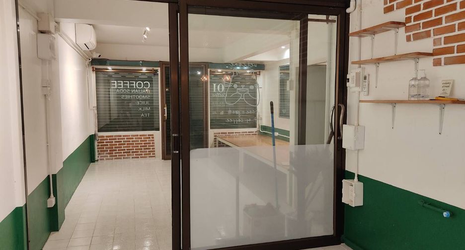 For sale 4 bedrooms townhouse in Mueang Chiang Mai, Chiang Mai
