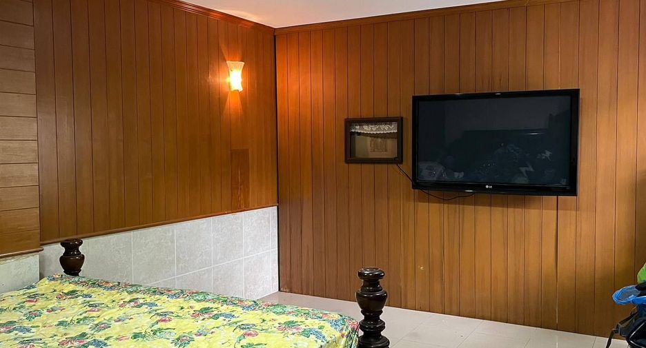 For sale 5 bedrooms house in Mueang Chiang Mai, Chiang Mai