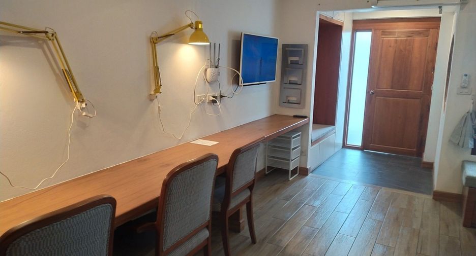 For rent 2 bedrooms townhouse in Mueang Chiang Mai, Chiang Mai