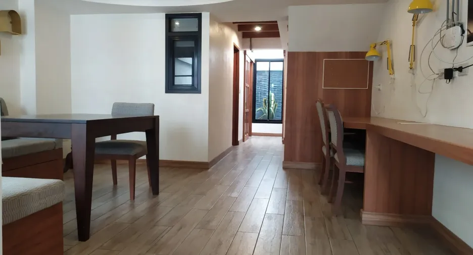 For rent 2 bedrooms townhouse in Mueang Chiang Mai, Chiang Mai