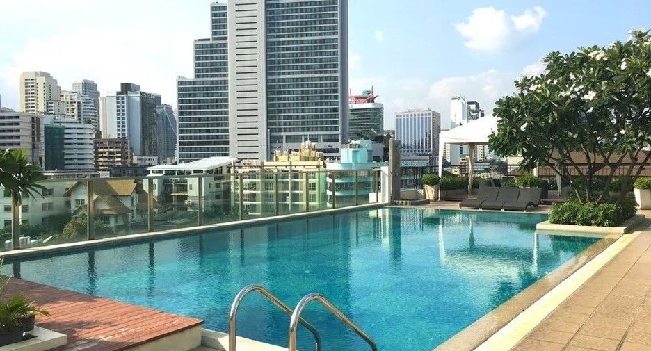 For sale 1 bed condo in Khlong Toei, Bangkok