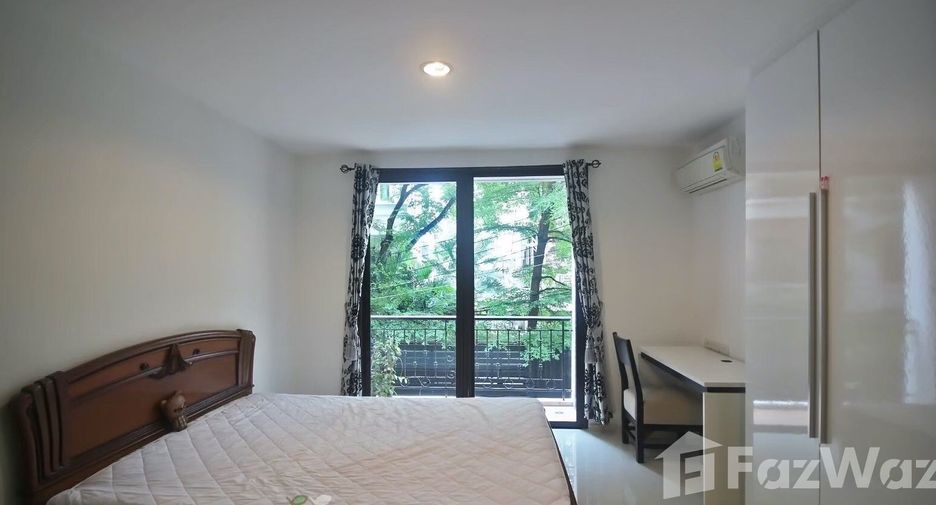 For sale 1 bed condo in Khlong Toei, Bangkok