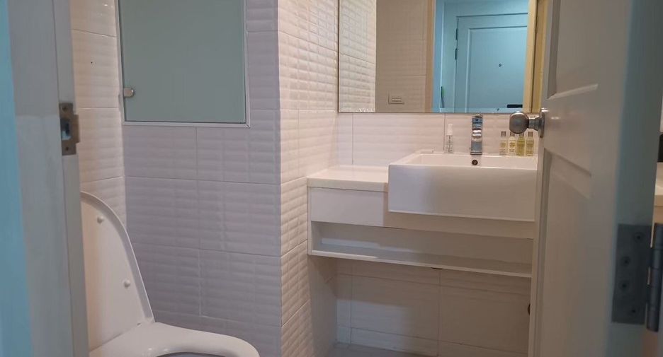 For sale 1 bed condo in Khlong Toei, Bangkok
