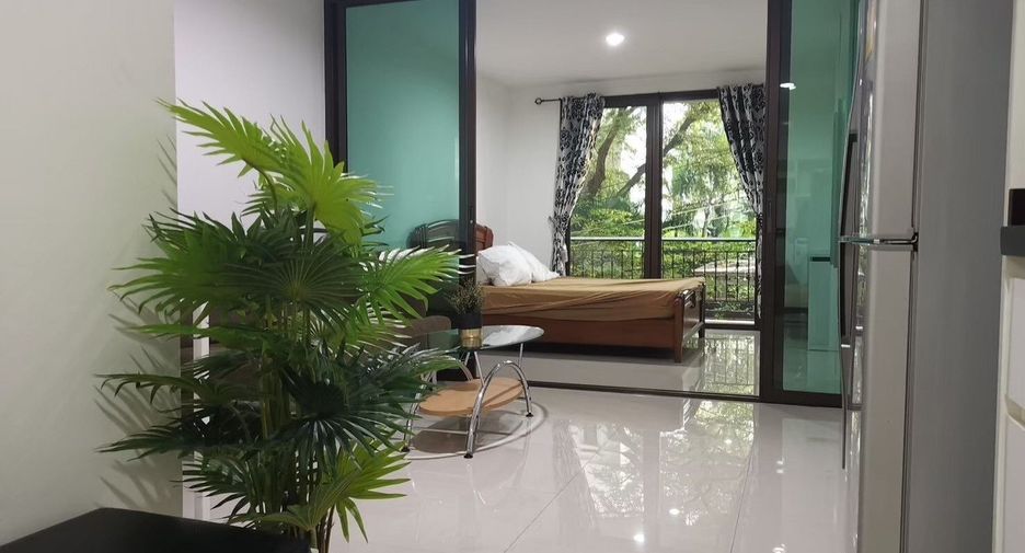 For sale 1 bed condo in Khlong Toei, Bangkok