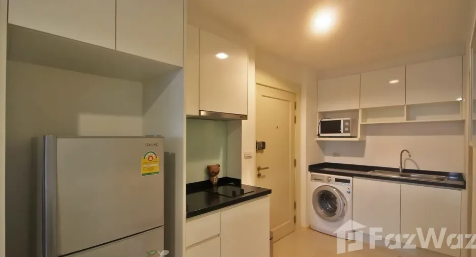 For sale 1 bed condo in Khlong Toei, Bangkok